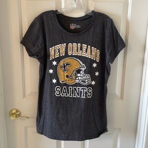NFL New Orleans Saints tshirt.